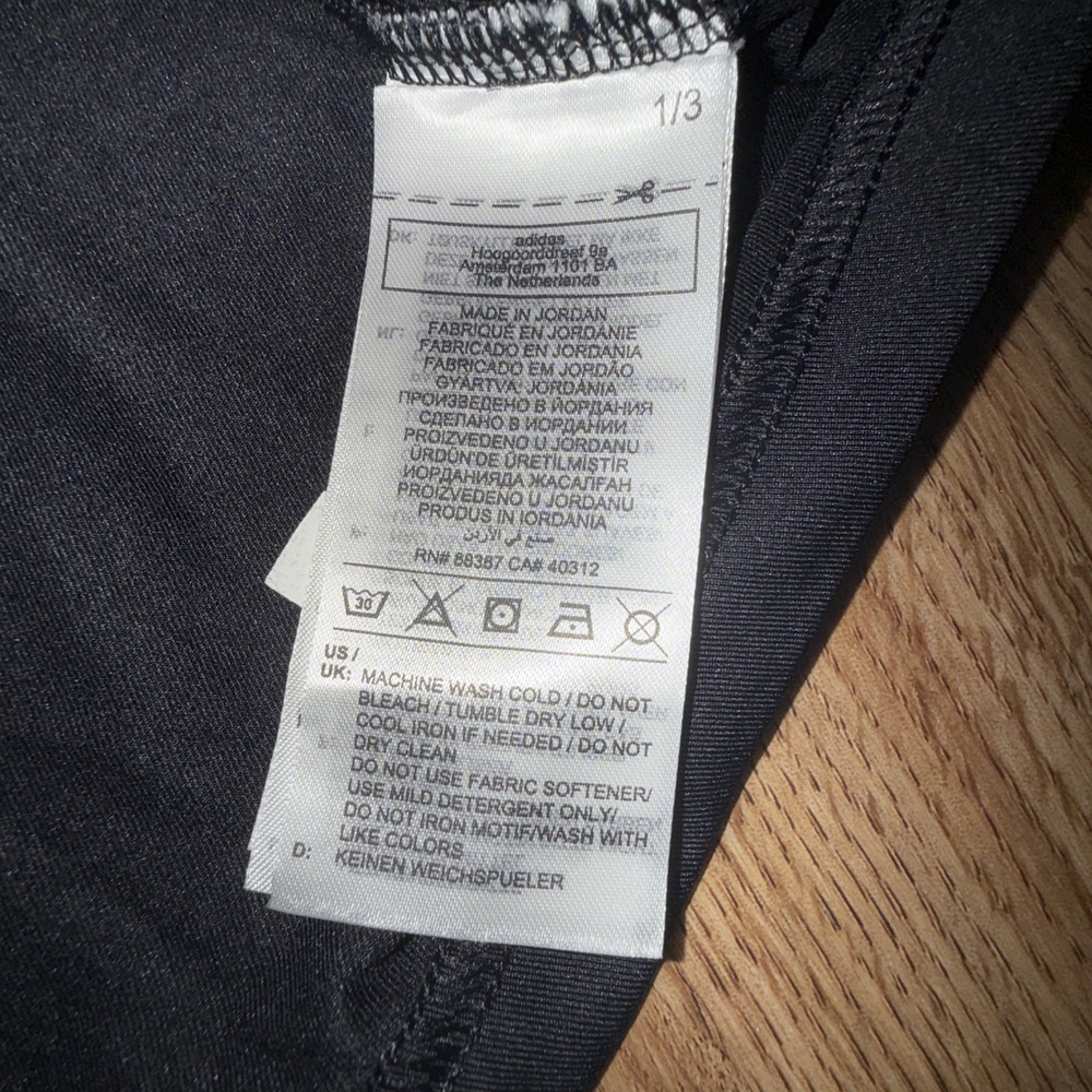 Adidas Women's ‎ Active Tee Size Medium Black - Picture 7 of 7